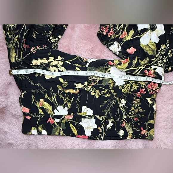 H&M Floral Off Shoulder Crop Top Black Puff Sleeve Blouse - Picture 6 of 8